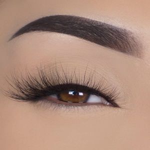 LILLY LASHES faux mink lashes PARIS